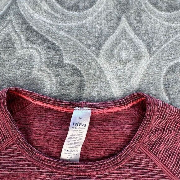 Girls Ivivva Long Sleeve - Picture 3 of 3